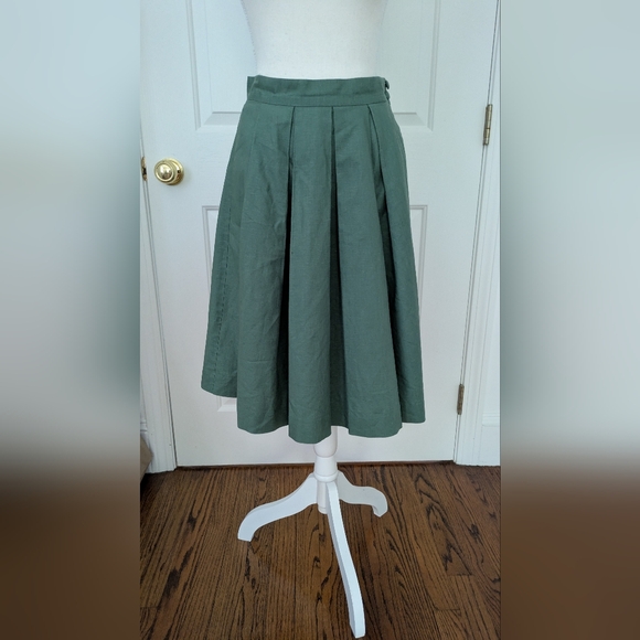 Laura Ashley Vintage Green Pleated Skirt - Picture 1 of 8